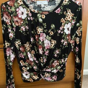 Long Sleeve • Gaze • Medium • Black with Floral Design
